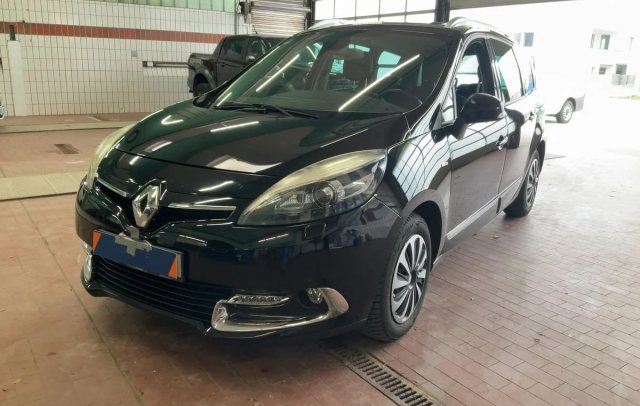 Renault Grand Scenic 1.6 dCi BOSE Edition, 2015 рік, пробіг 174 500 км — купити з доставкою в Україну