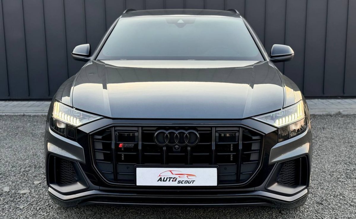 AUDI SQ8 TFSI QUATTRO, 2021 рік, пробіг 106 700 км, Бензин — фото 2 з 30