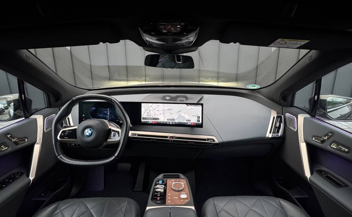 BMW IX M60 xDrive, 2023 рік, пробіг 40 700 км, Електро — фото 18 з 34