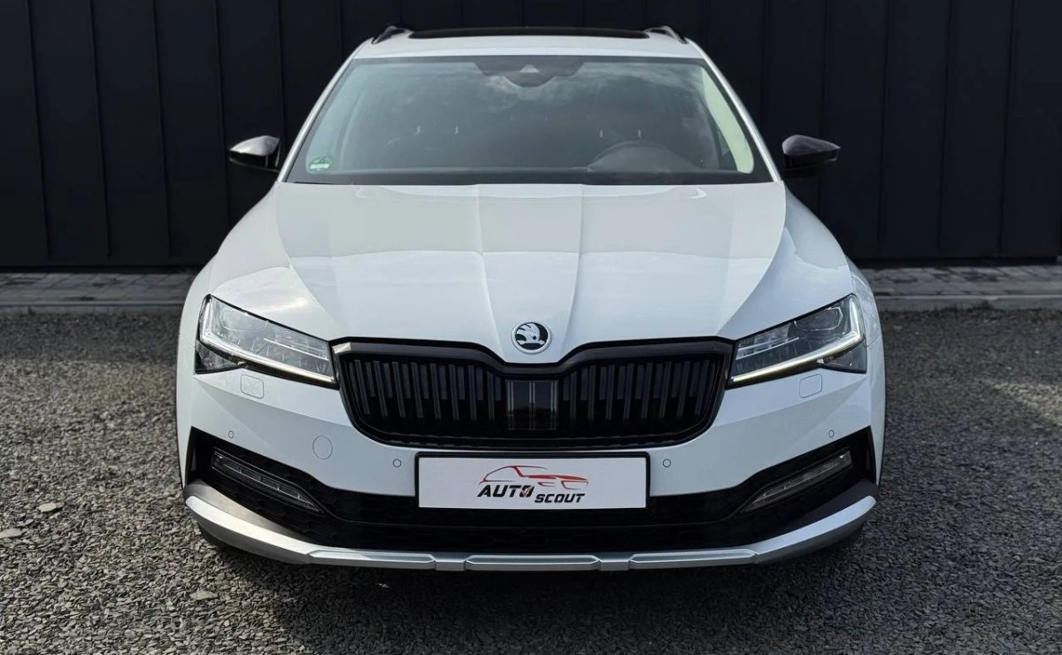 Skoda Superb Scout 4х4, 2022 рік, пробіг 123 500 км, Дизель — фото 2 з 35