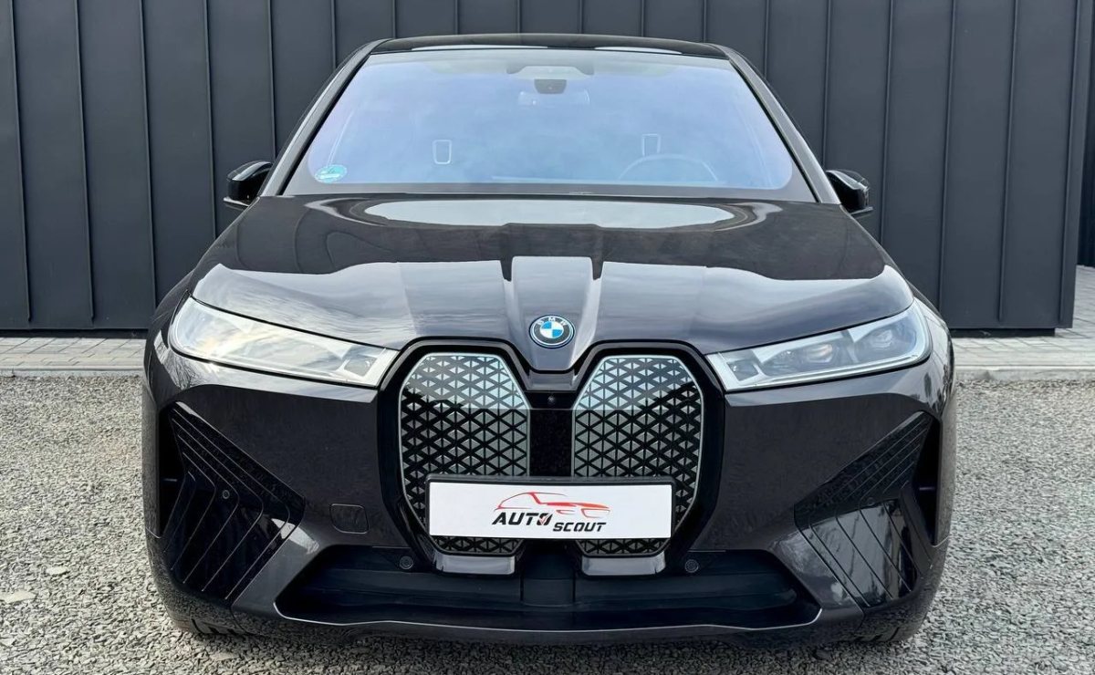 BMW IX M60 xDrive, 2023 рік, пробіг 40 700 км, Електро — фото 2 з 34