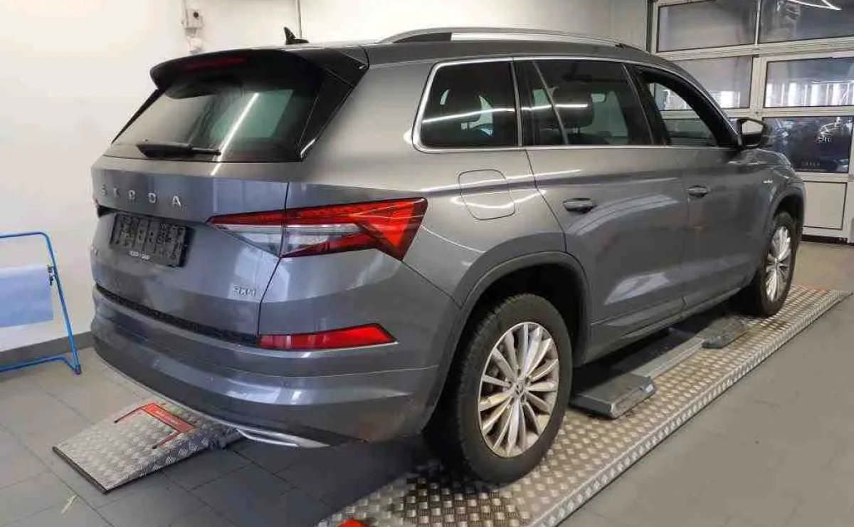 Skoda Kodiaq Laurin & Klement 4х4, 2023 рік, пробіг 113 900 км, Дизель — фото 2 з 9