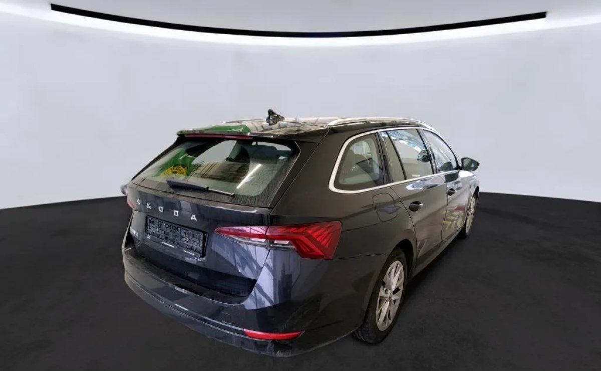 Skoda Octavia 2.0 TDI DSG, 2023 рік, пробіг 150 105 км, Дизель — фото 4 з 12