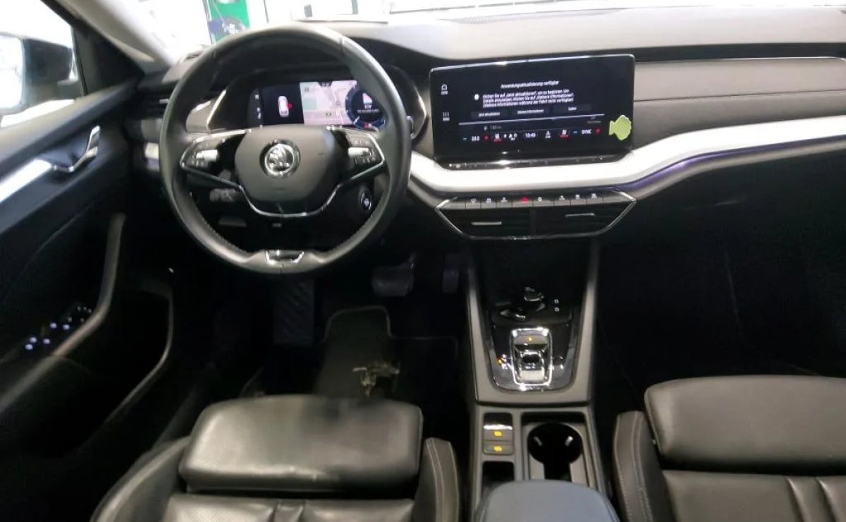 Skoda Octavia 2.0 TDI DSG, 2023 рік, пробіг 150 105 км, Дизель — фото 8 з 12