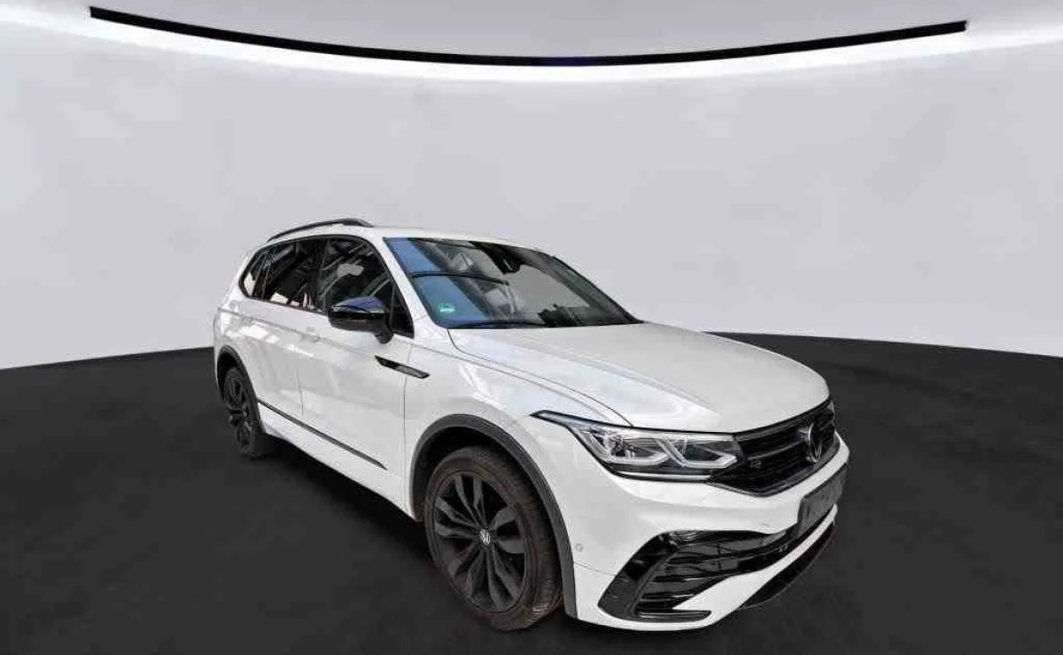 Volkswagen Tiguan Allspace R-Line 4Motion, 2022 рік, пробіг 157 500 км, Дизель — фото 3 з 9