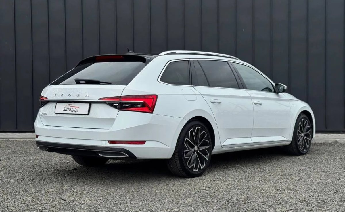 SKODA SUPERB LAURIN & KLEMENT, 2021 рік, пробіг 154 600 км, Дизель — фото 6 з 29