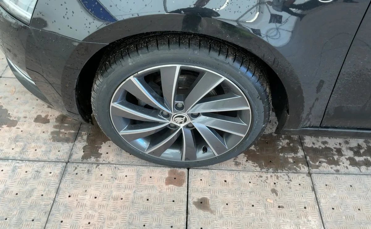 Skoda Octavia 2.0 TDI Laurin & Klement, 2019 рік, пробіг 181 400 км, Дизель — фото 8 з 15