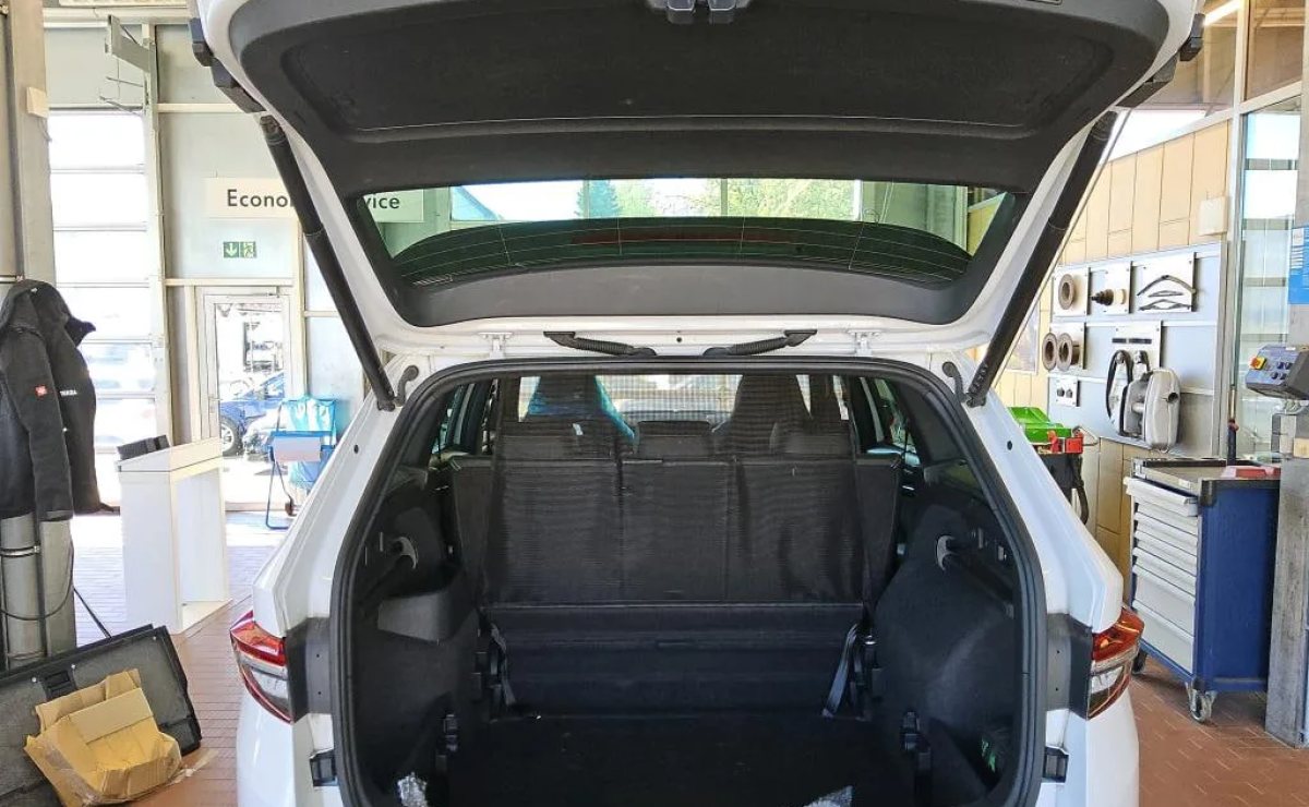 Skoda Kodiaq Sportline 4x4, 2023 рік, пробіг 103 300 км, Дизель — фото 11 з 11