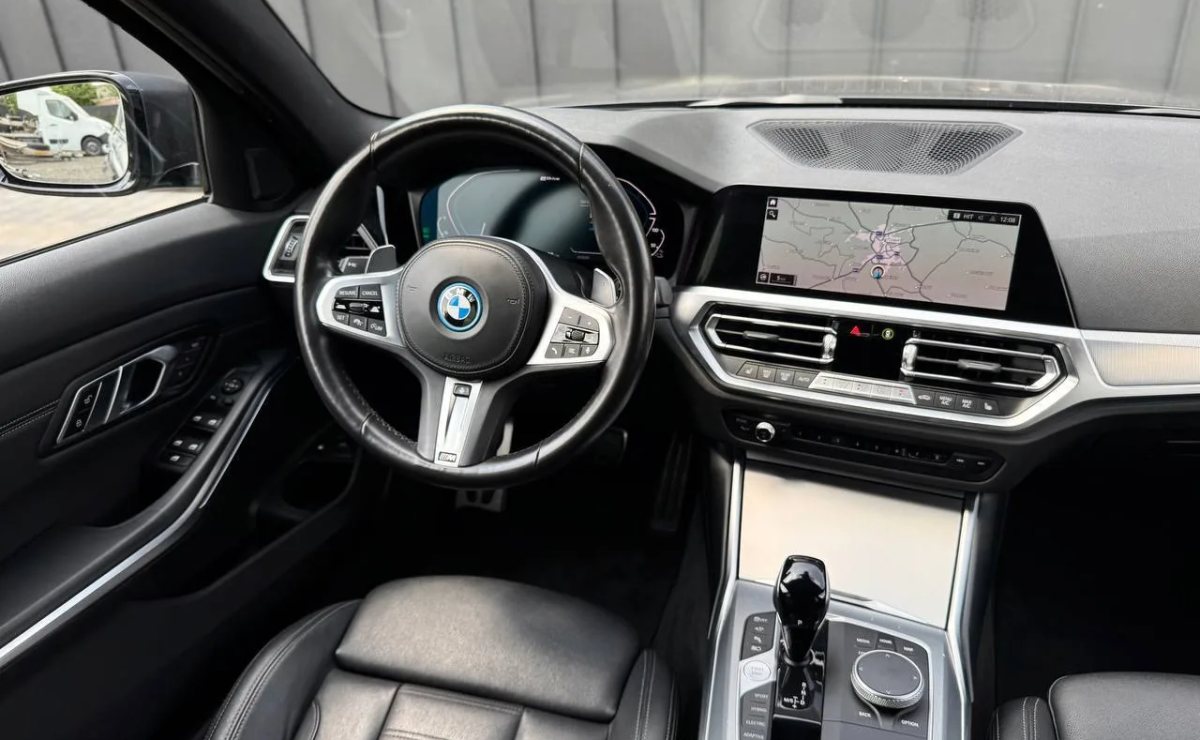 BMW 320E M SPORT, 2021 рік, пробіг 77 700 км, Гібрид (PHEV) — фото 18 з 30