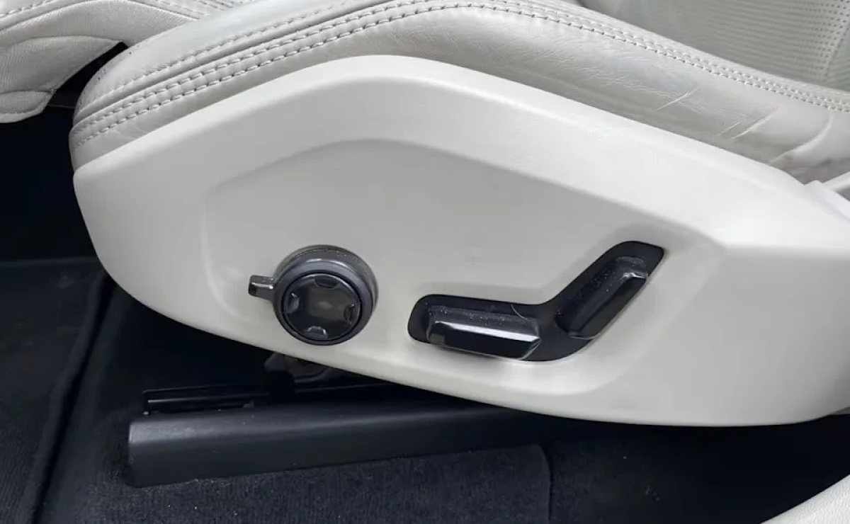 Volvo XC60 Inscription AWD, 2018 рік, пробіг 145 900 км, Дизель — фото 9 з 22