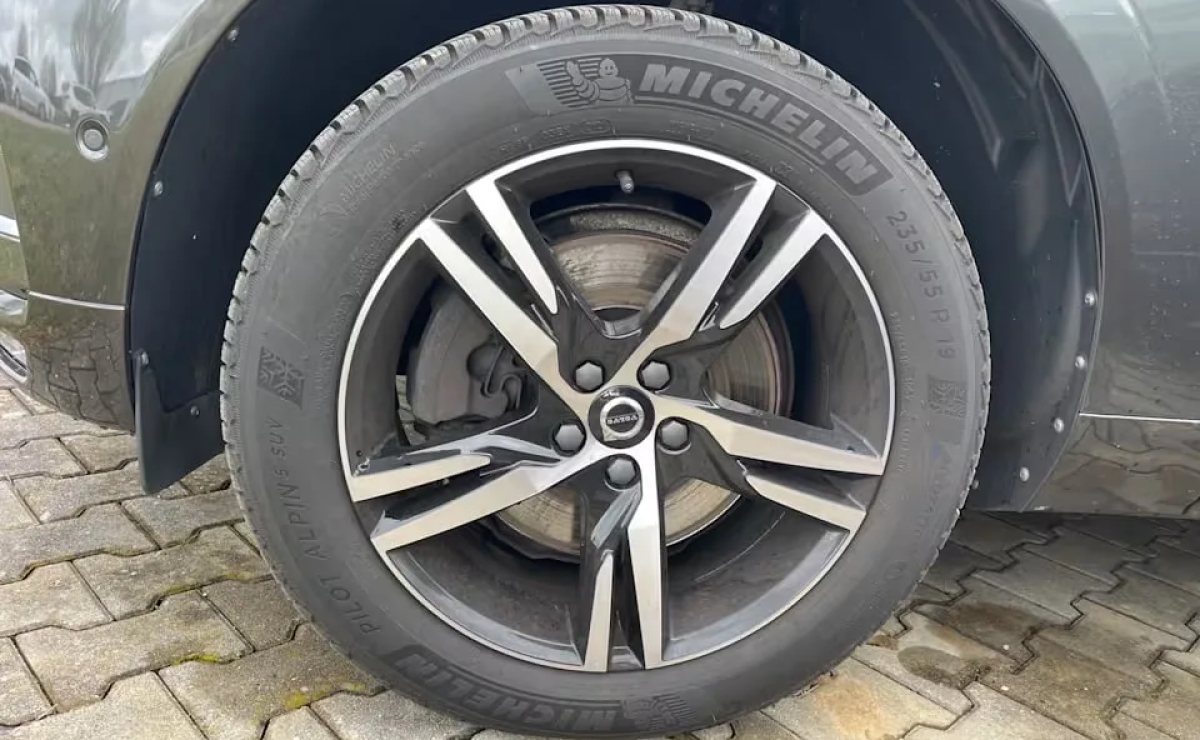 Volvo XC60 Inscription AWD, 2018 рік, пробіг 145 900 км, Дизель — фото 5 з 22