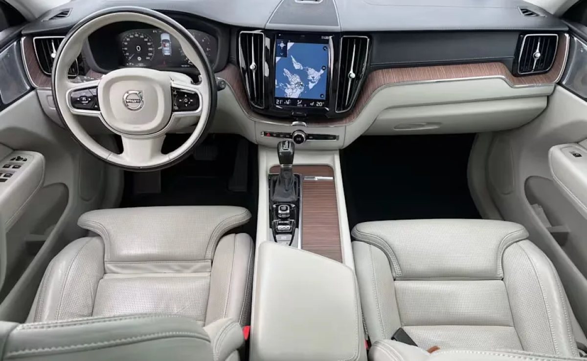 Volvo XC60 Inscription AWD, 2018 рік, пробіг 145 900 км, Дизель — фото 10 з 22