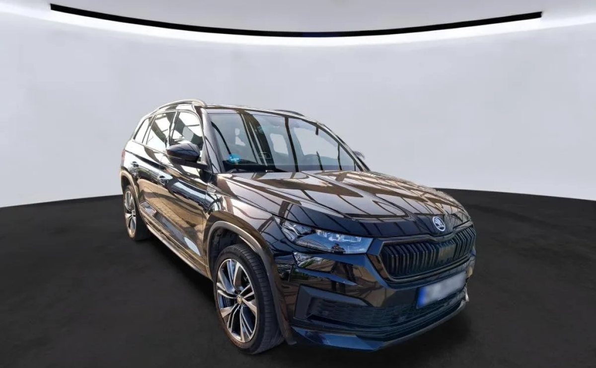 Skoda Kodiaq Sportline 4x4, 2023 рік, пробіг 127 800 км, Дизель — фото 2 з 10
