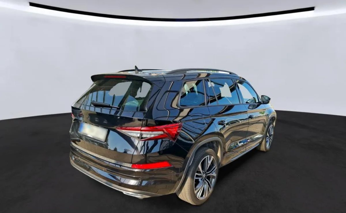 Skoda Kodiaq Sportline 4x4, 2023 рік, пробіг 127 800 км, Дизель — фото 4 з 10