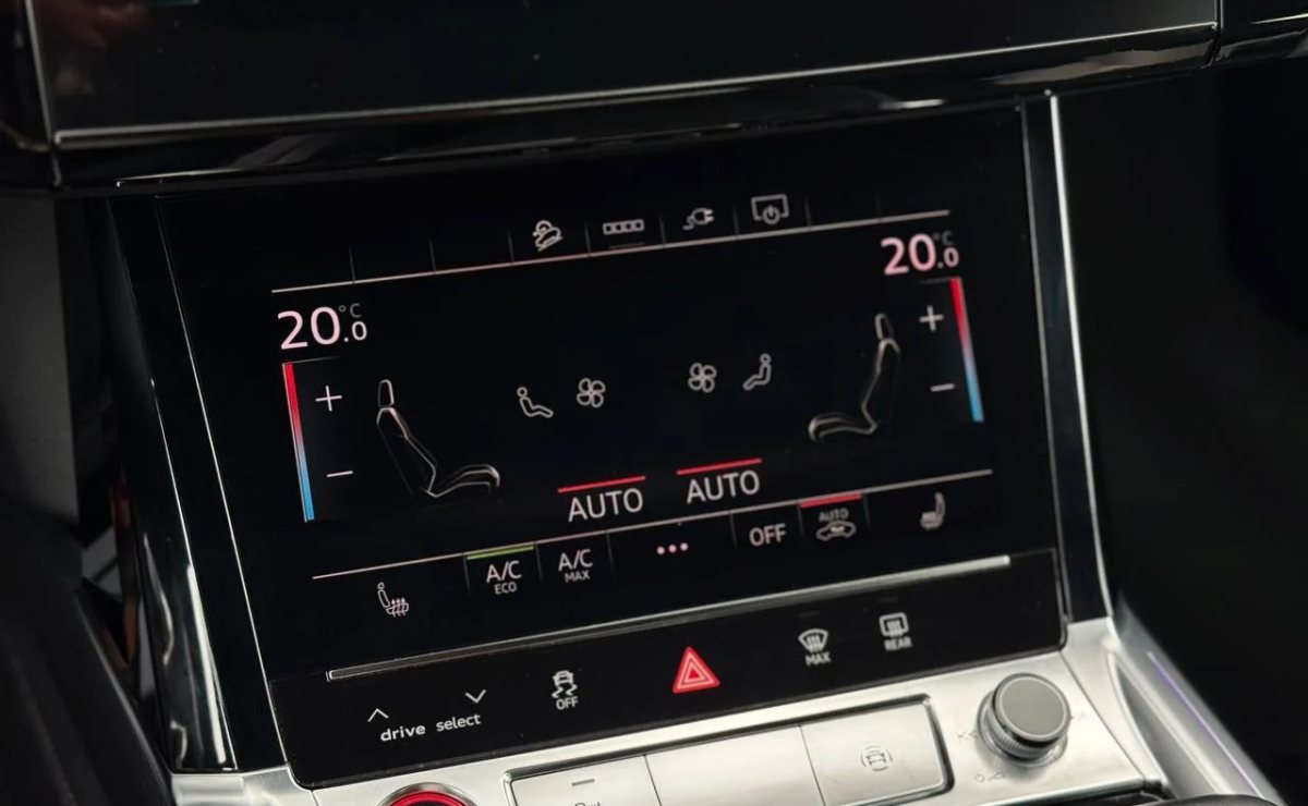 AUDI E-TRON S, 2022 рік, пробіг 79 700 км, Електро — фото 29 з 35