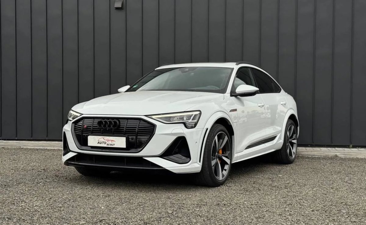 AUDI E-TRON S, 2022 рік, пробіг 79 700 км, Електро — фото 1 з 35