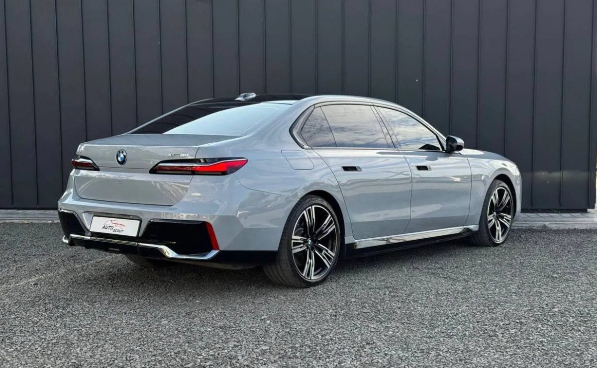 BMW i7 xDRIVE 60, 2022 рік, пробіг 49 800 км, Електро — фото 6 з 38