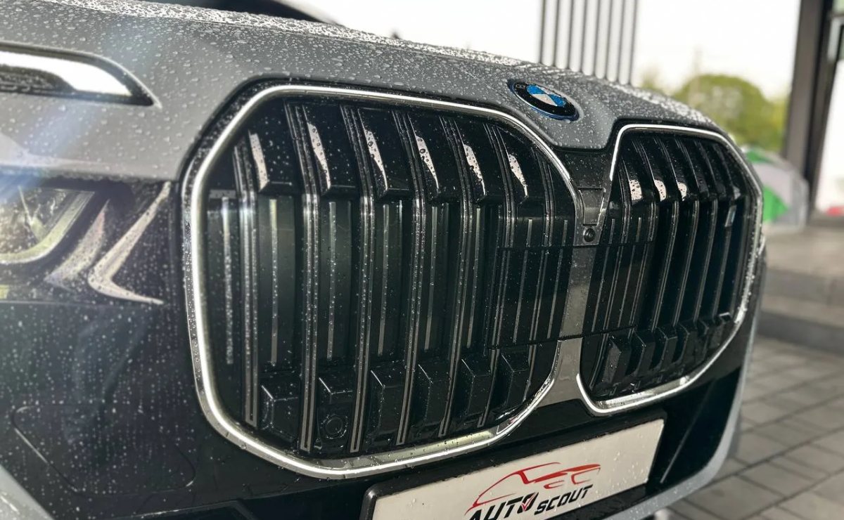 BMW i7 xDRIVE 60, 2022 рік, пробіг 49 800 км, Електро — фото 9 з 38