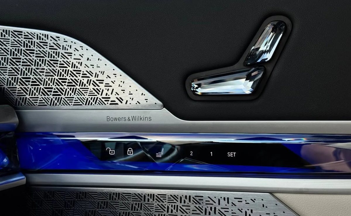 BMW i7 xDRIVE 60, 2022 рік, пробіг 49 800 км, Електро — фото 15 з 38