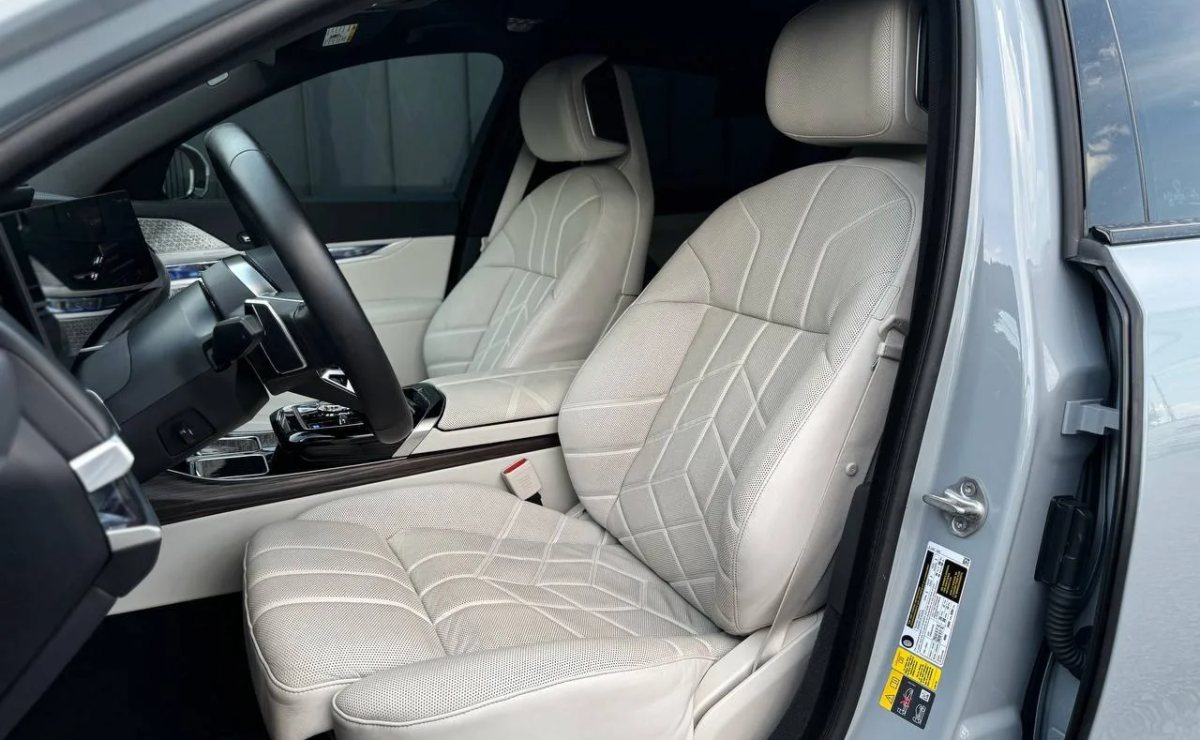 BMW i7 xDRIVE 60, 2022 рік, пробіг 49 800 км, Електро — фото 16 з 38