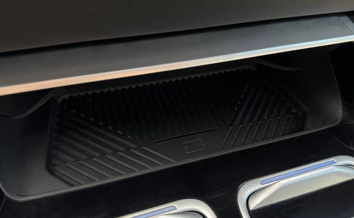 BMW i7 xDRIVE 60, 2022 рік, пробіг 49 800 км, Електро — фото 28 з 38