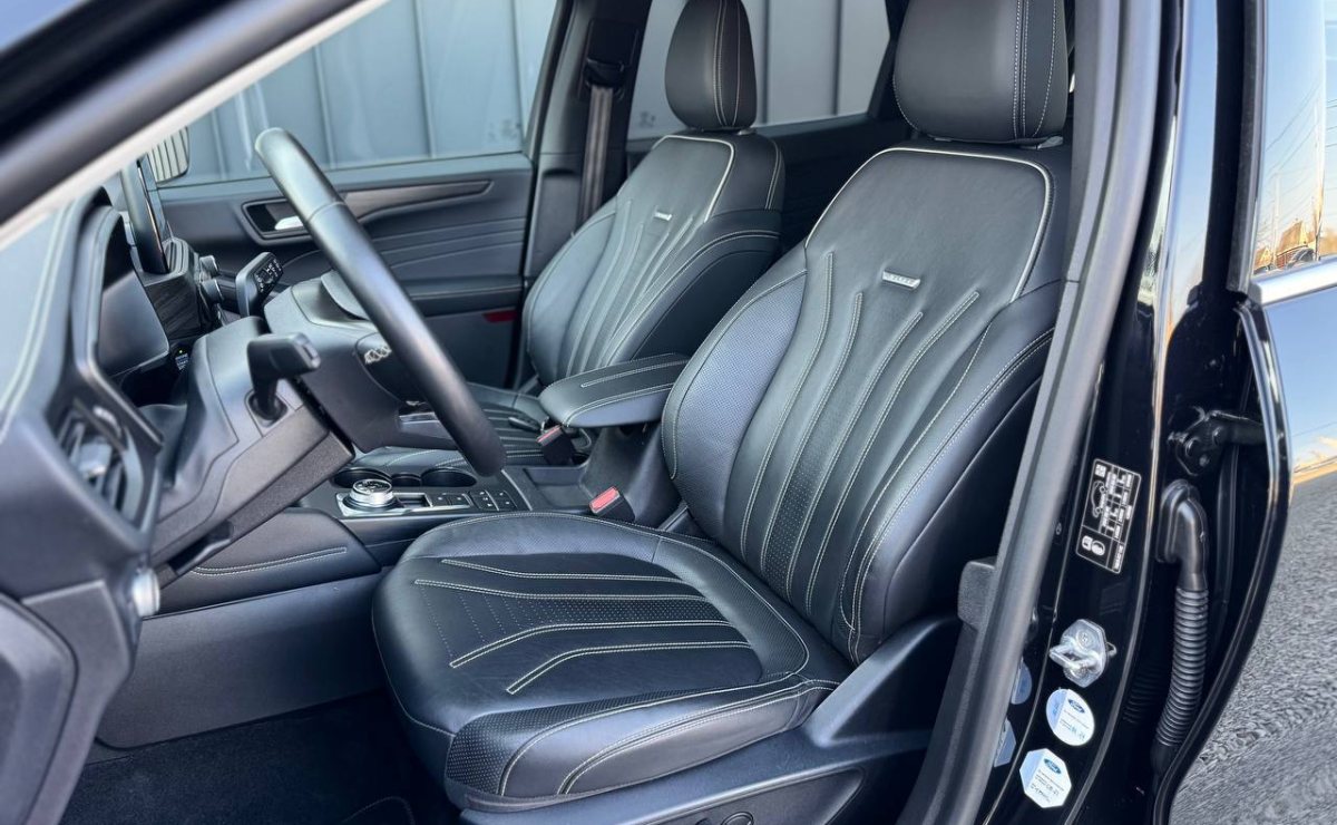 Ford Kuga Vignale 4х4, 2022 рік, пробіг 160 200 км, Дизель — фото 13 з 31