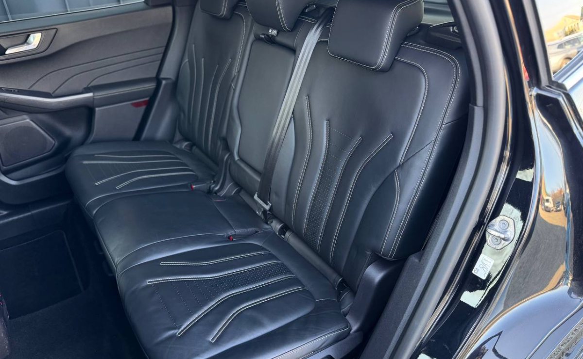 Ford Kuga Vignale 4х4, 2022 рік, пробіг 160 200 км, Дизель — фото 30 з 31