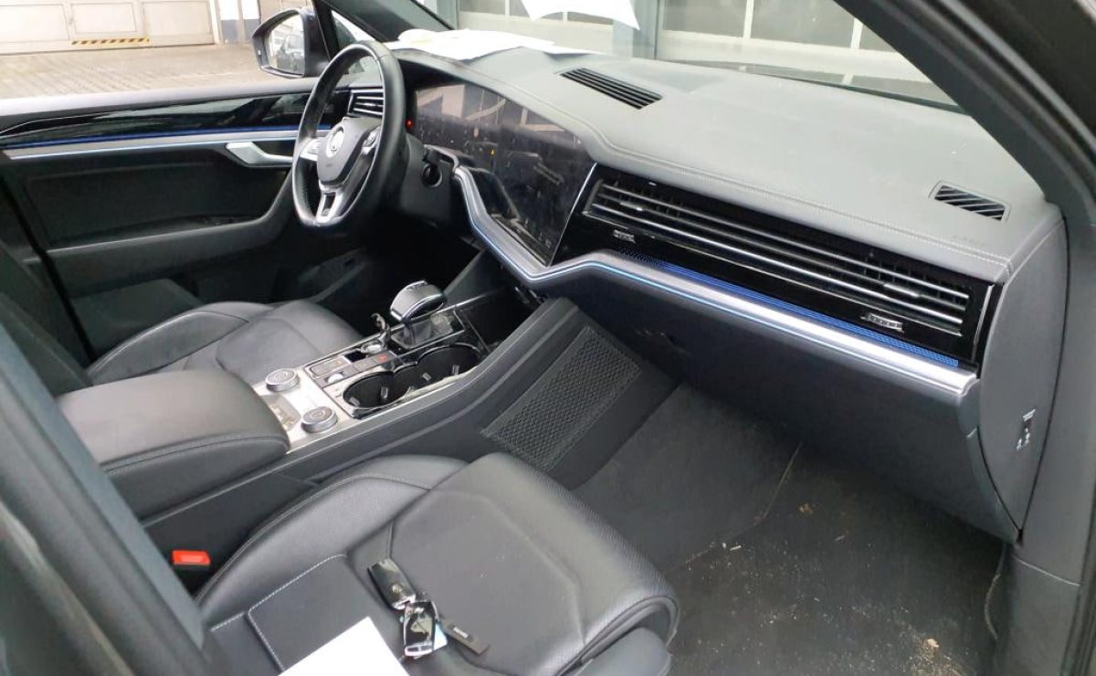 Volkswagen Touareg R-line 4MOTION TDI, 2020 рік, пробіг 114 000 км, Дизель — фото 4 з 6