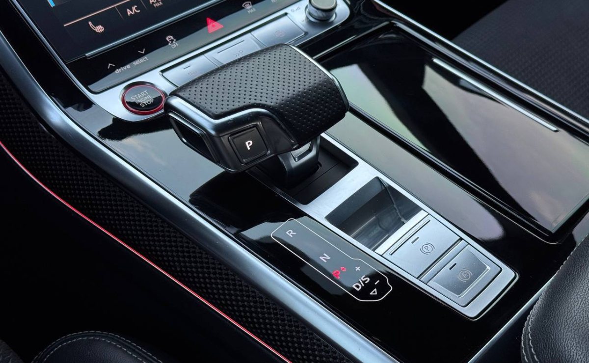 AUDI SQ8 TFSI QUATTRO, 2021 рік, пробіг 106 700 км, Бензин — фото 24 з 30