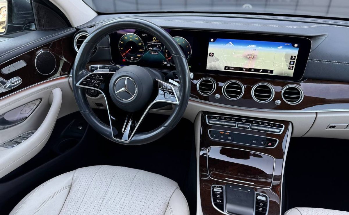Mercedes E-Class 300 DE, 2020 рік, пробіг 178 000 км, Гібрид (PHEV) — фото 17 з 30